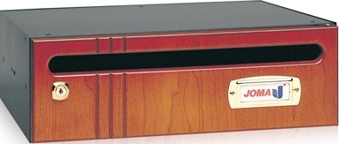 Buzón Modelo Hall-23 (Joma) con cuerpo de acero electrocincado en color negro y puerta de madera de cerezo. Apertura lateral. Tamaño revistero.